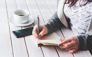 Your First 21 Days: Creating a Daily Gratitude Journaling Habit